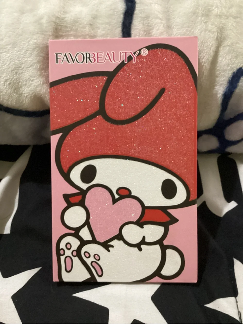 My Melody Pink & Red eye shadow palate